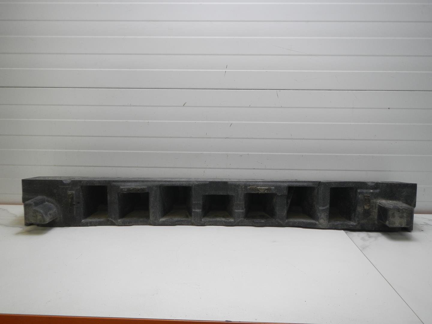 Наполнитель переднего бампера