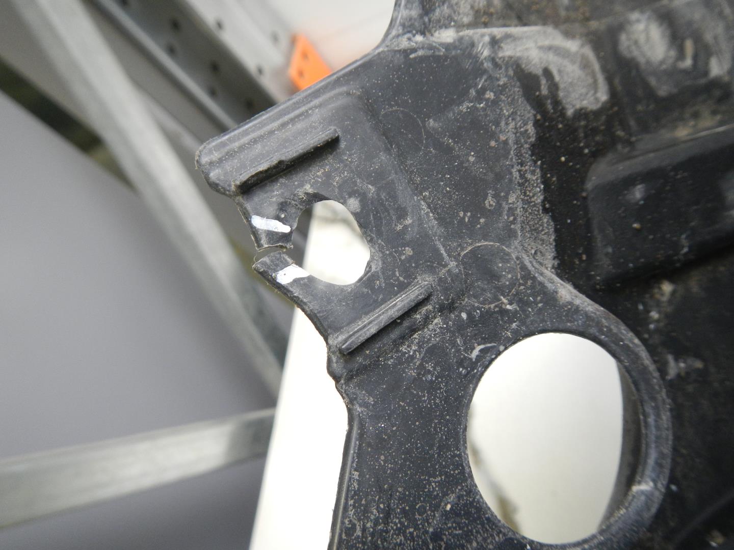 Локер передний левый