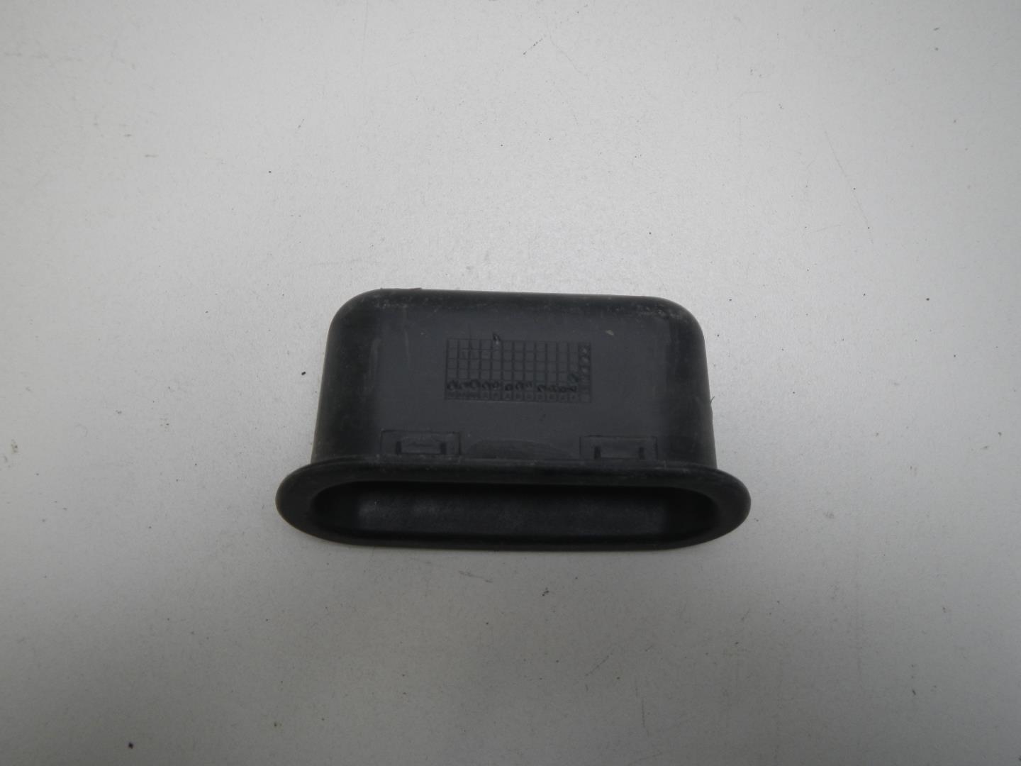 Ручка открывания багажника