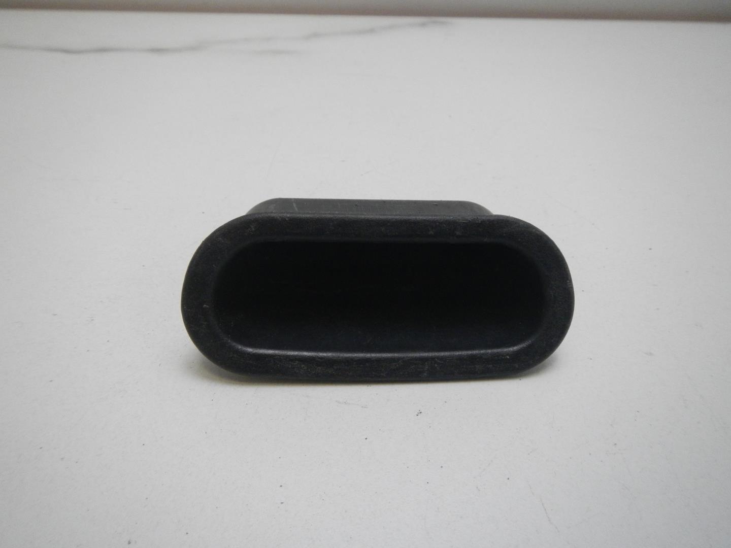 Ручка открывания багажника