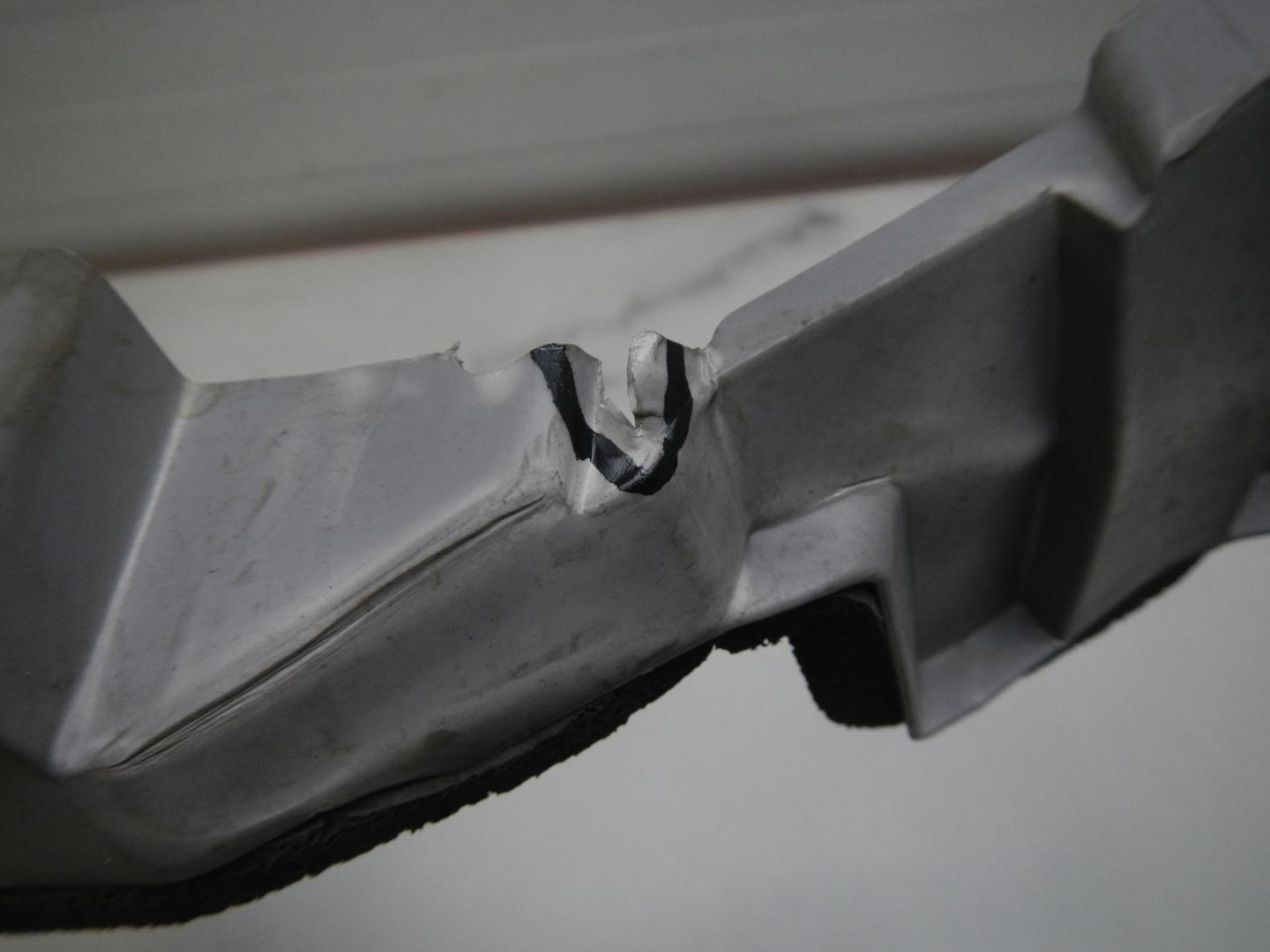 Воздуховод радиатора правый