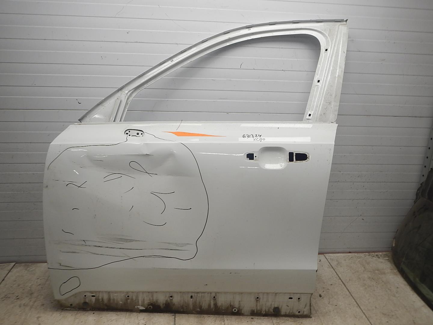 Дверь передняя левая