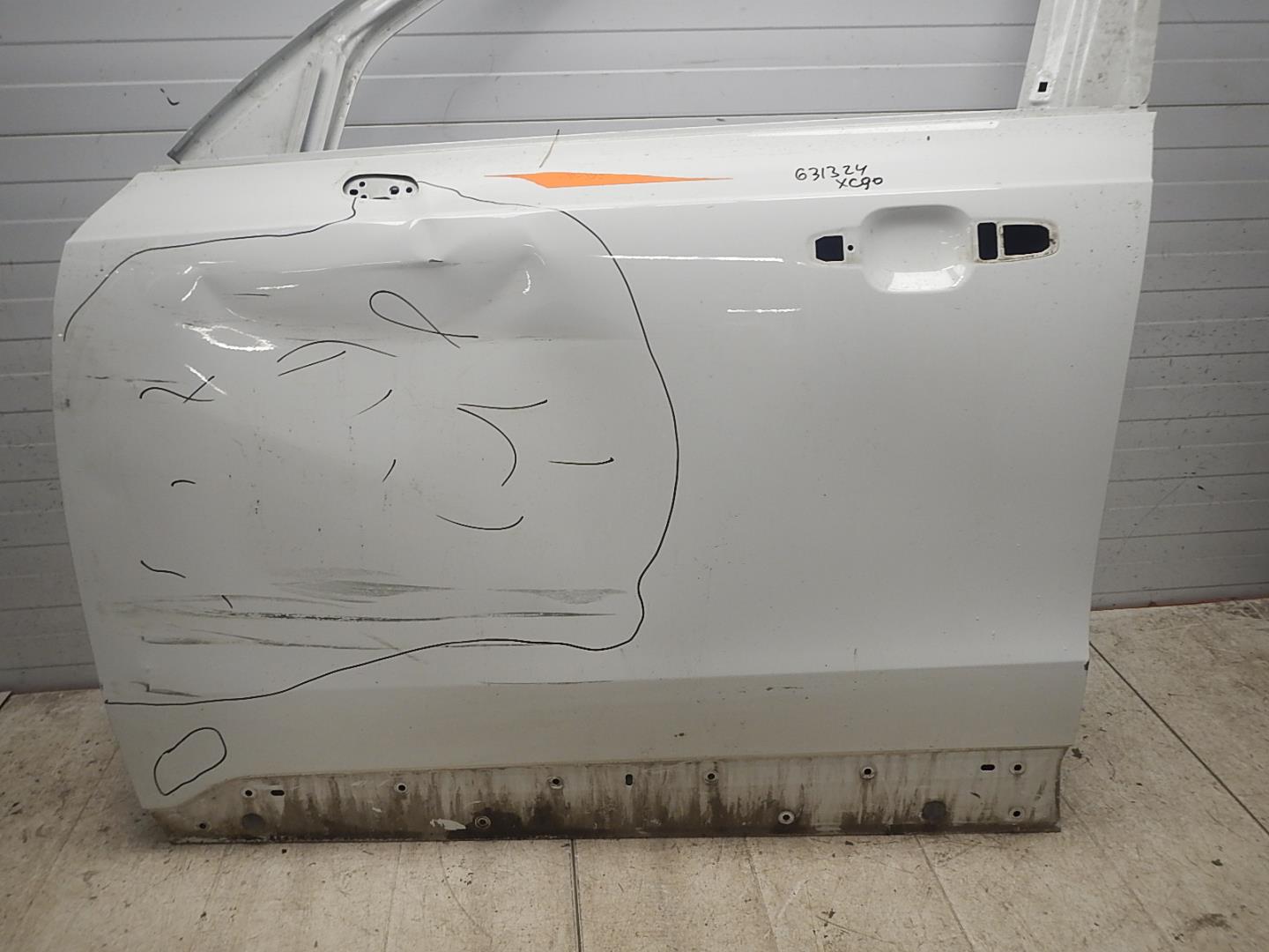 Дверь передняя левая