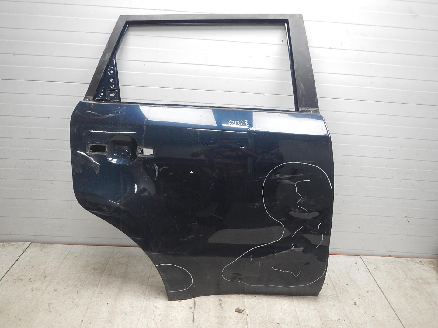 Дверь задняя правая