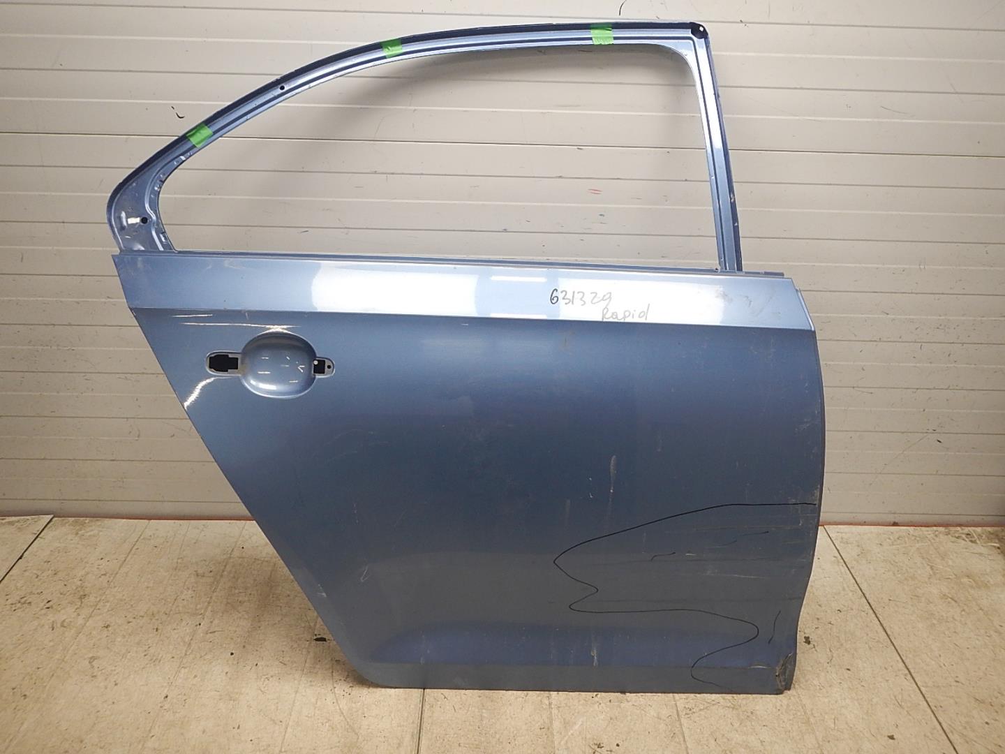 Дверь задняя правая