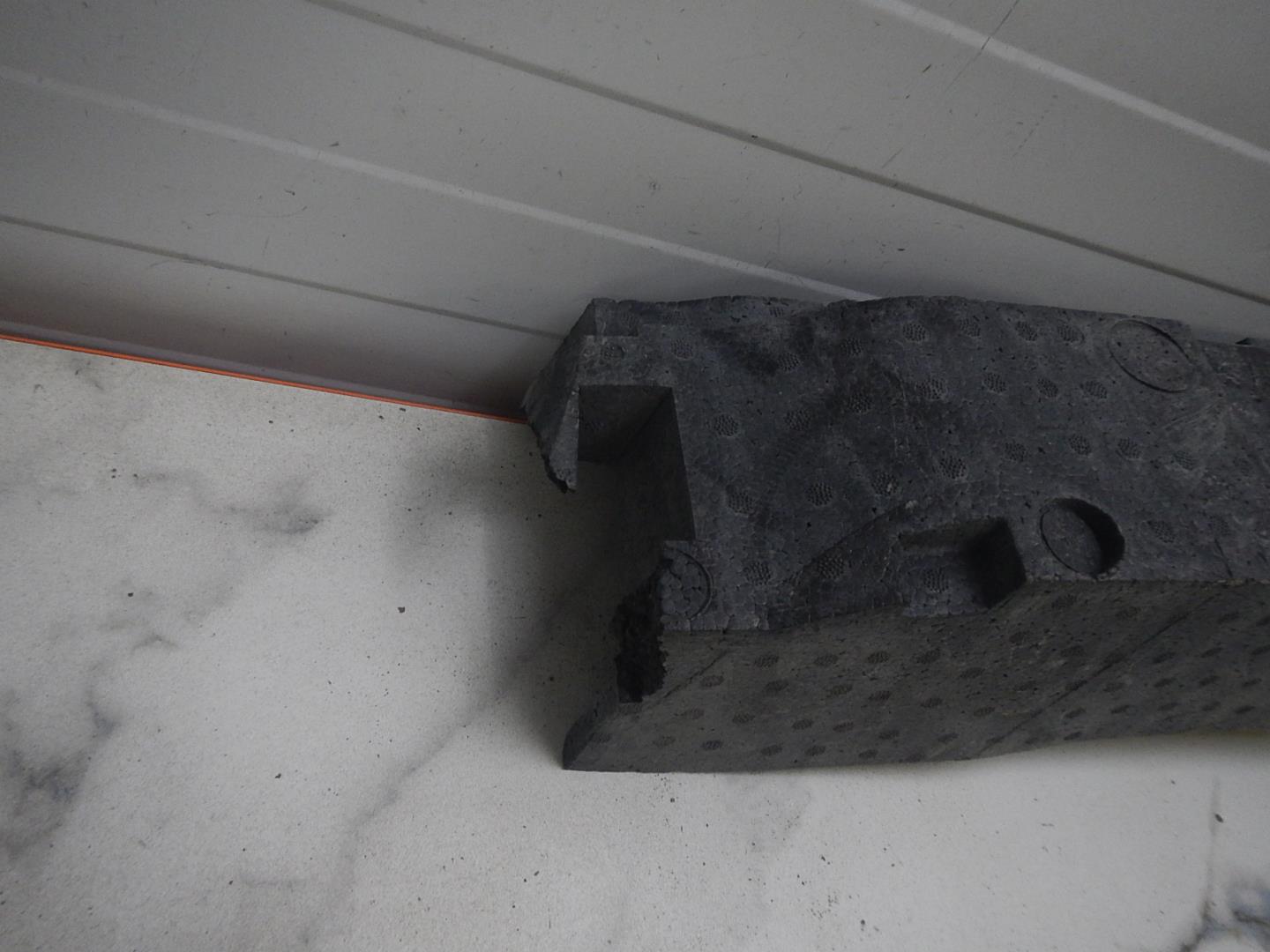 Наполнитель переднего бампера