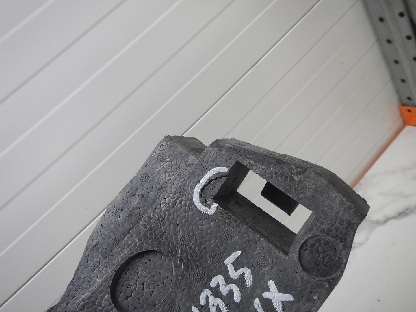 Наполнитель переднего бампера