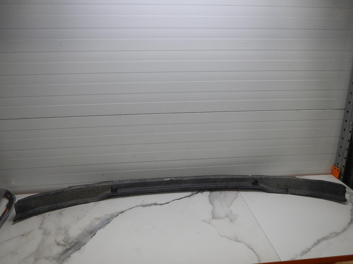 Наполнитель переднего бампера