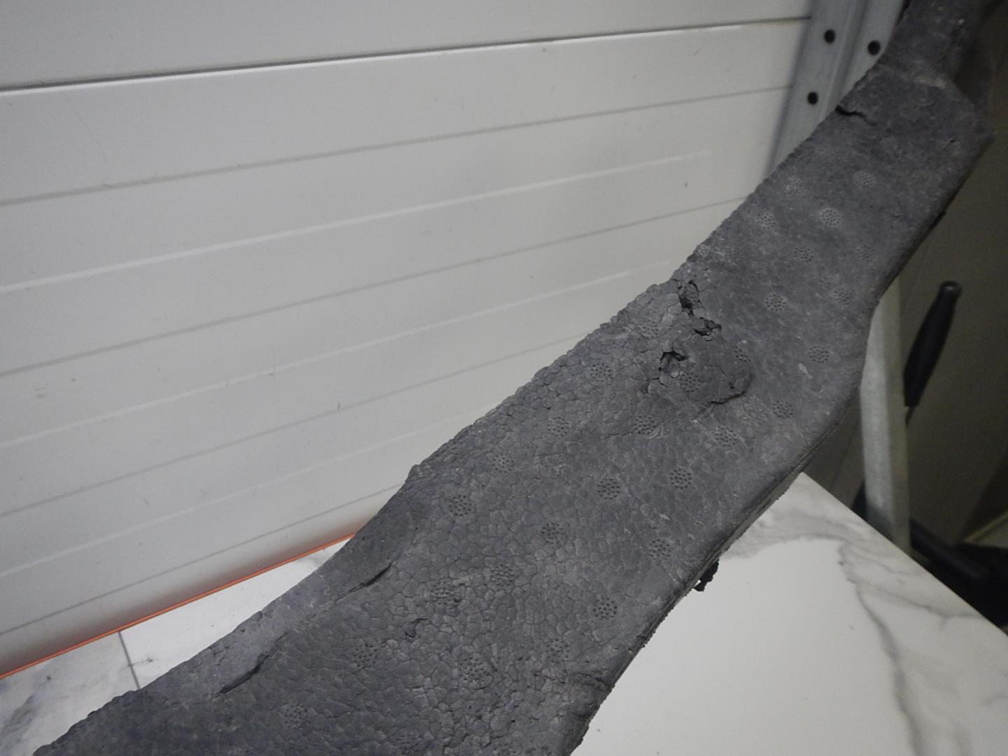 Наполнитель переднего бампера