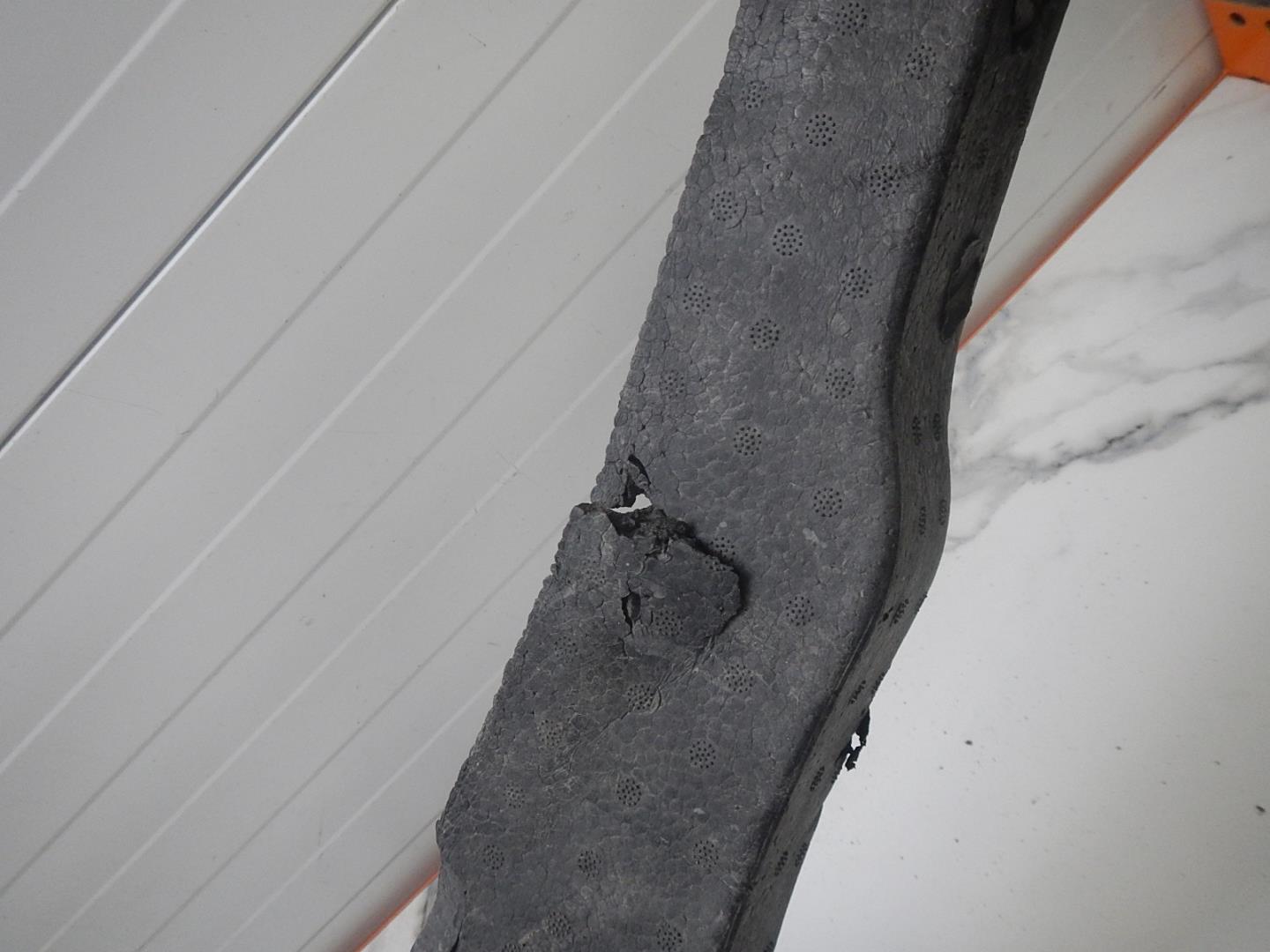 Наполнитель переднего бампера