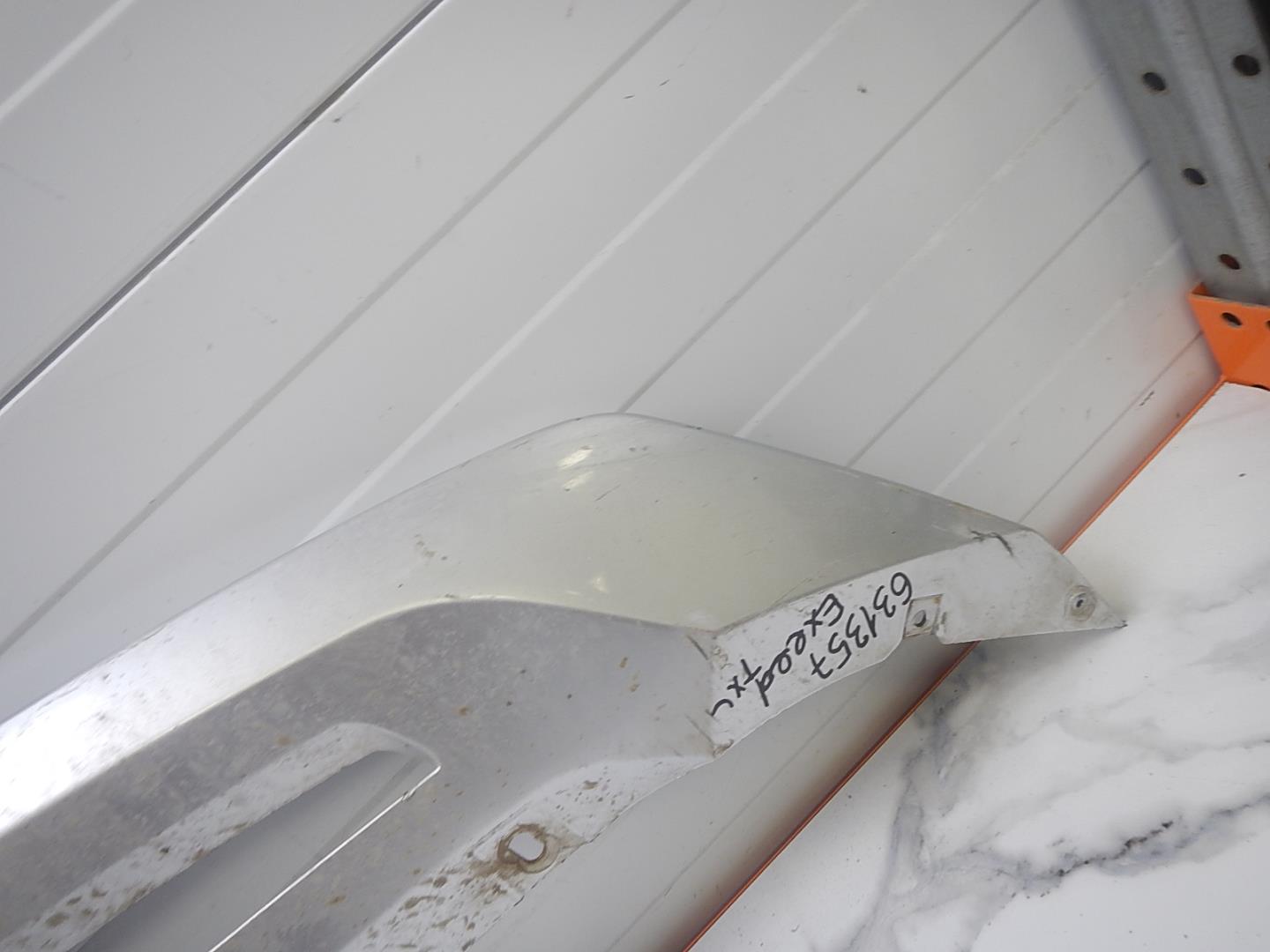 Накладка переднего бампера