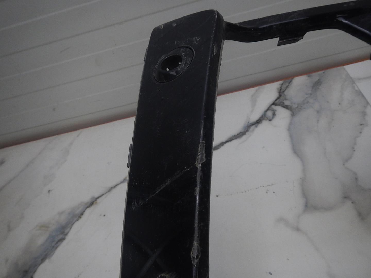 Молдинг переднего бампера правый