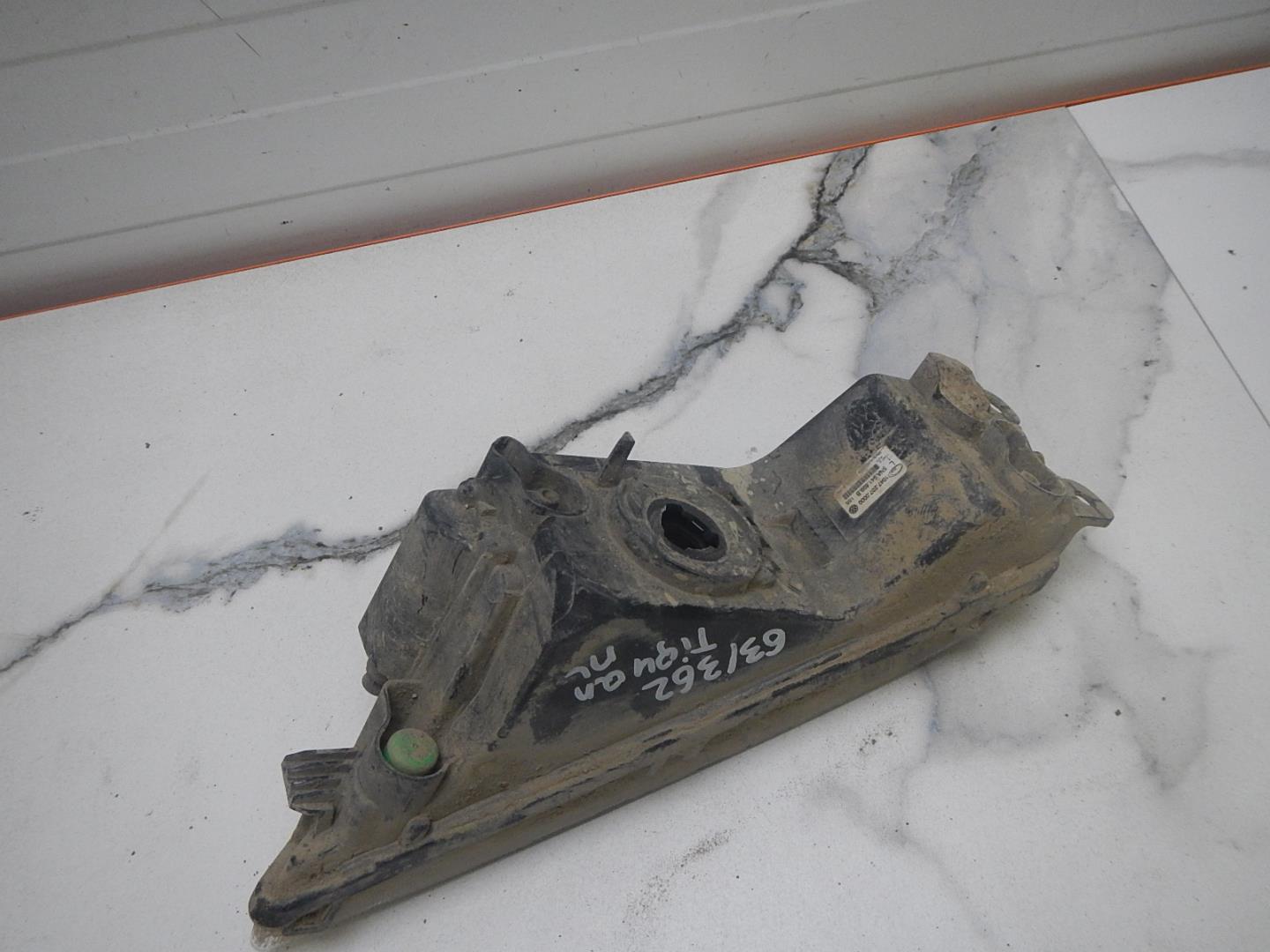 Фара противотуманная левая