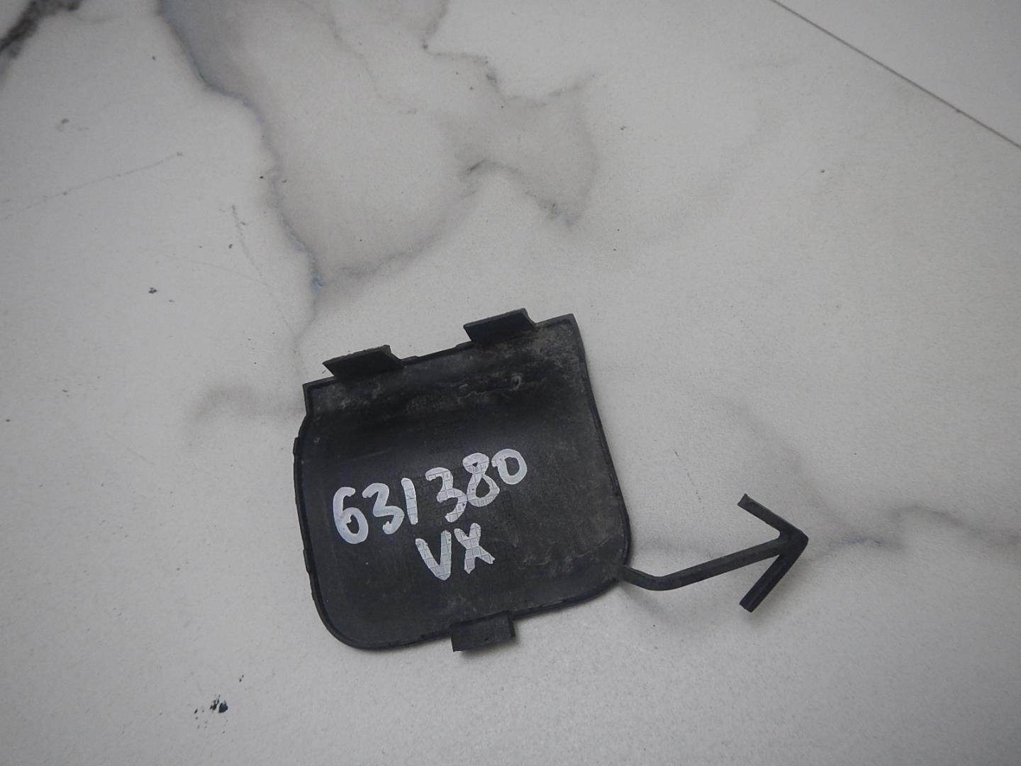 Заглушка буксировочного крюка