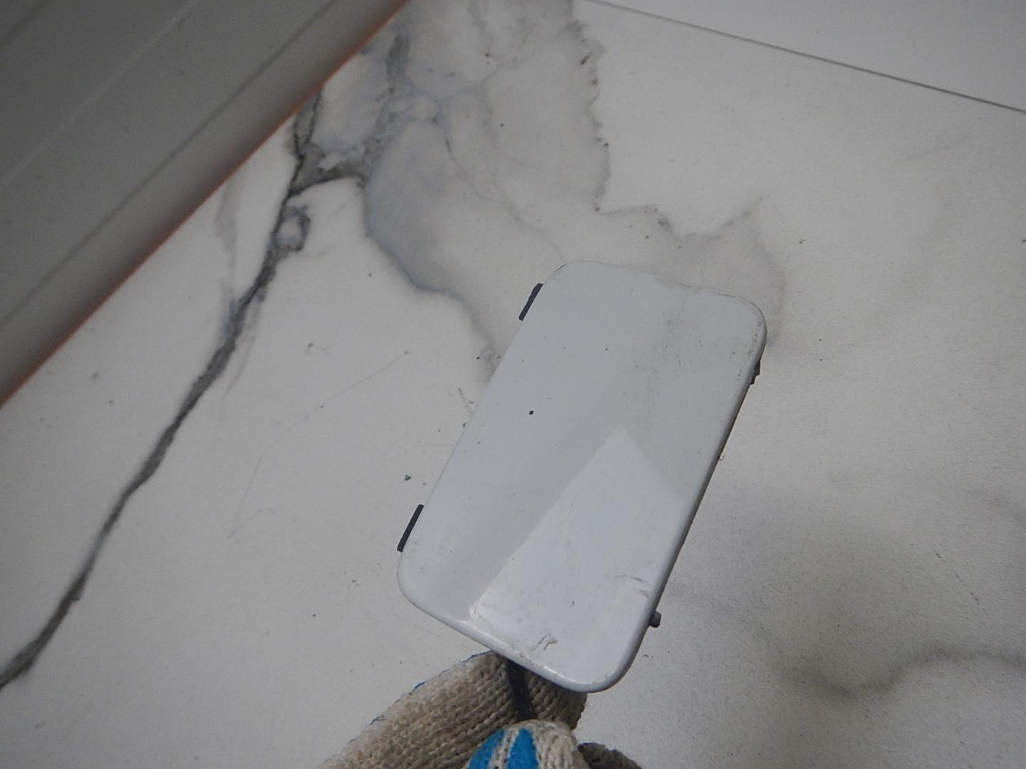 Заглушка буксировочного крюка