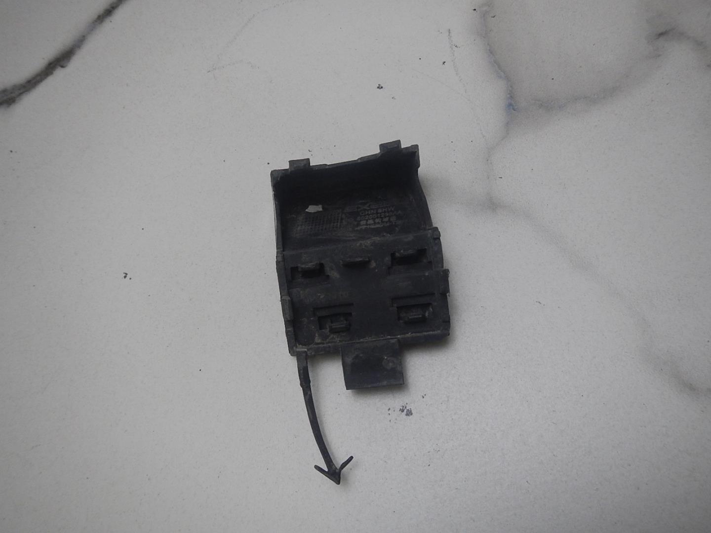 Заглушка буксировочного крюка