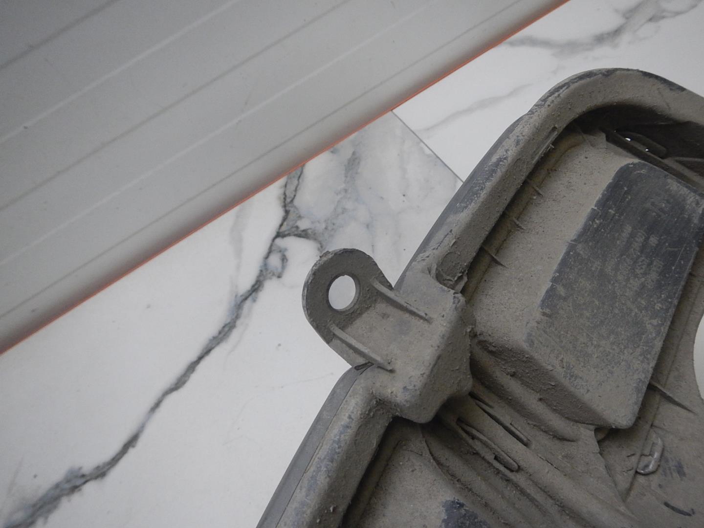 Накладка заднего бампера правая