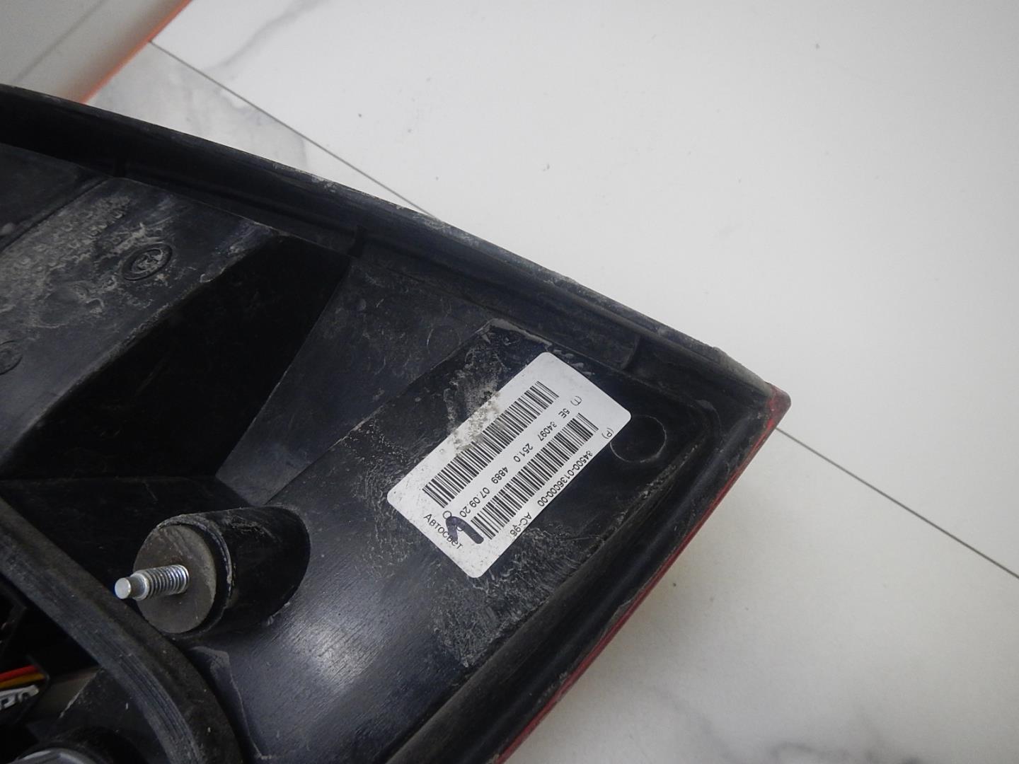 Фонарь задний правый