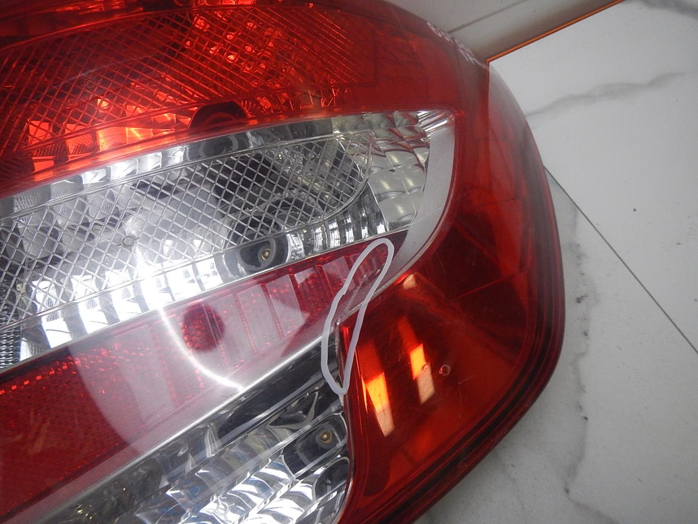 Фонарь задний правый