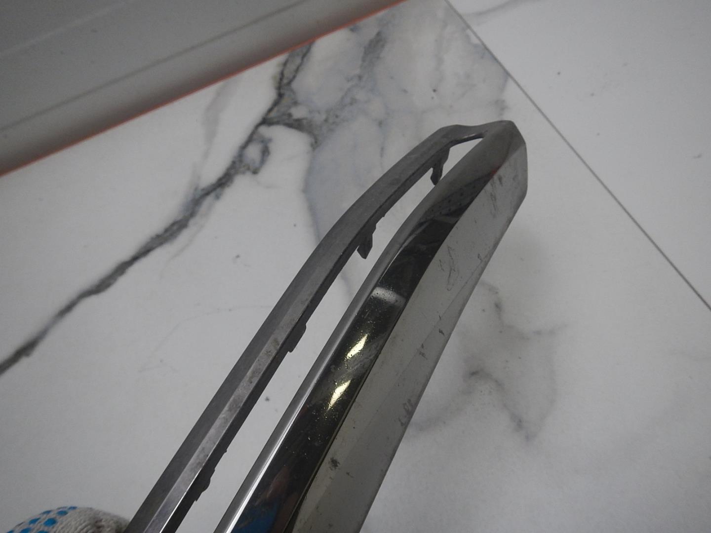 Накладка на решетку радиатора