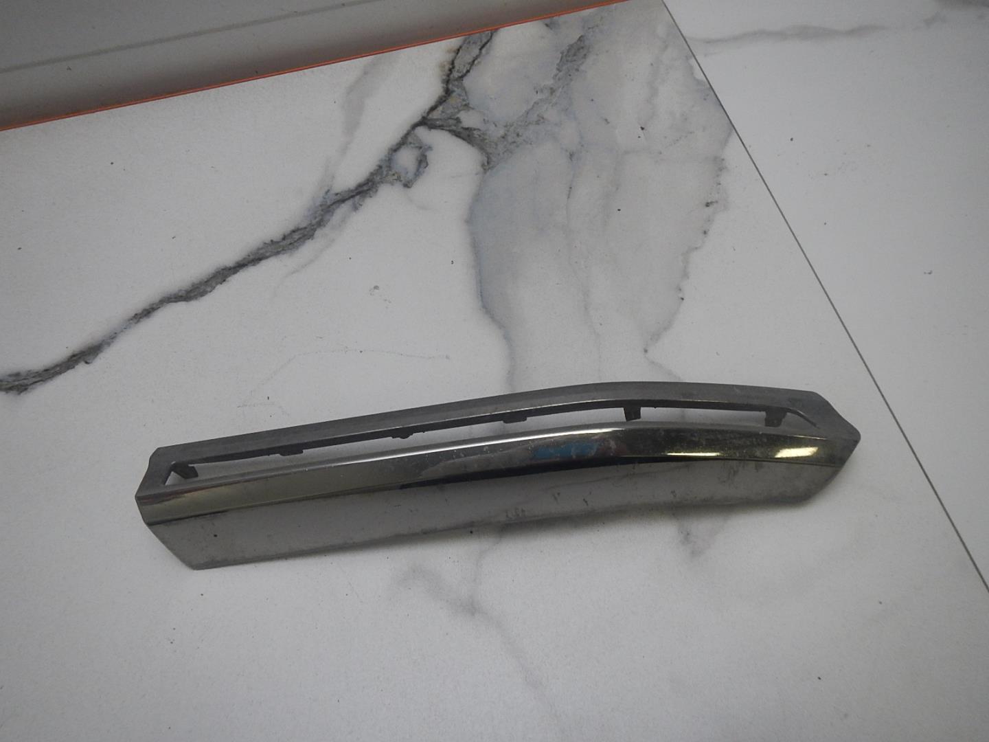 Накладка на решетку радиатора