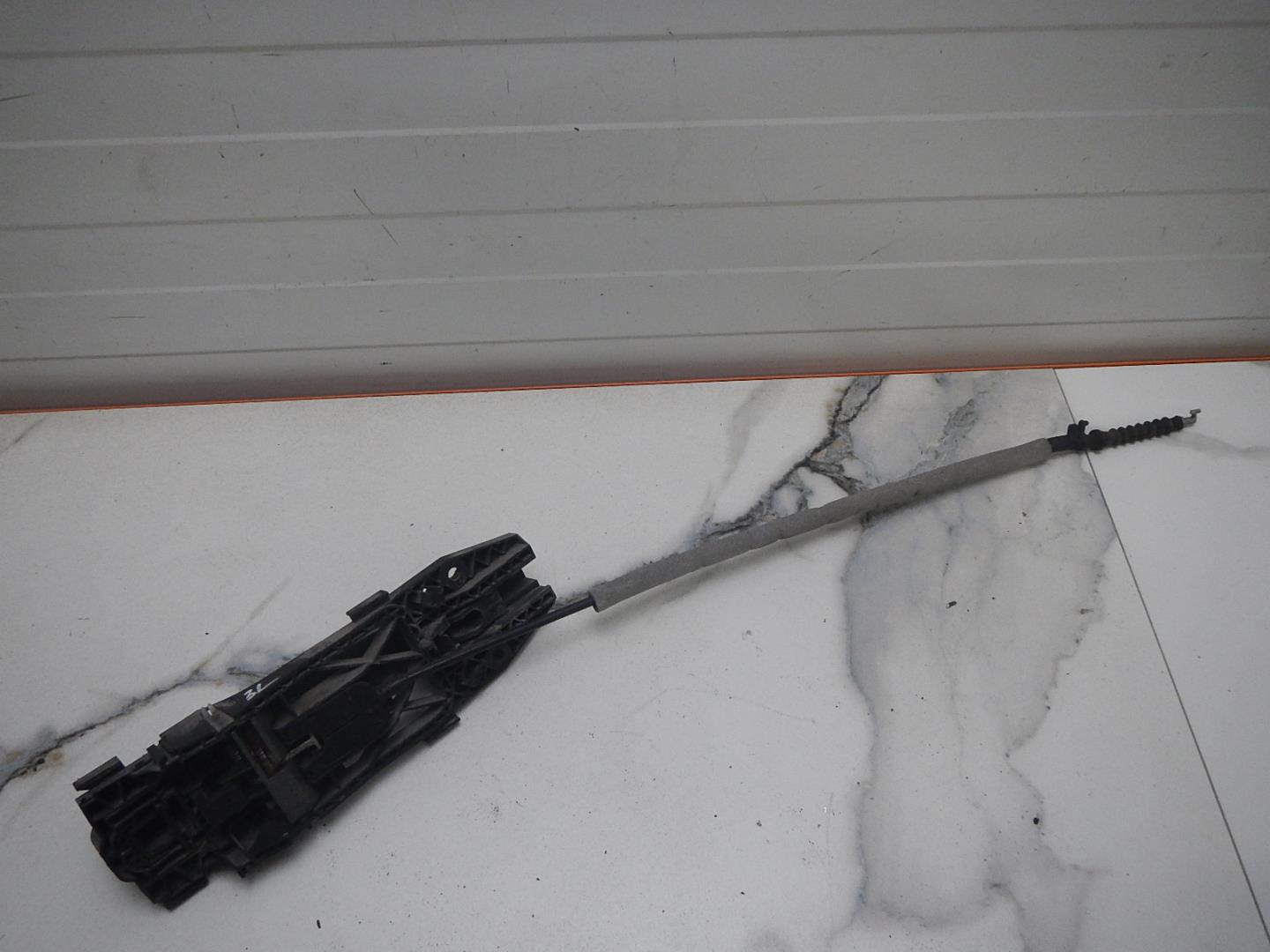 Ручка двери задней наружная левая