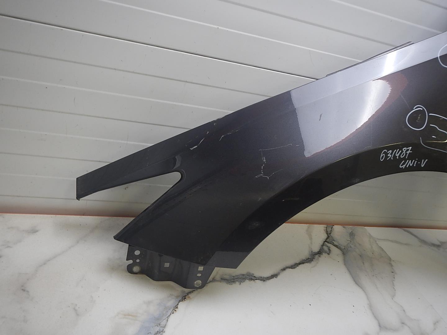 Крыло переднее левое