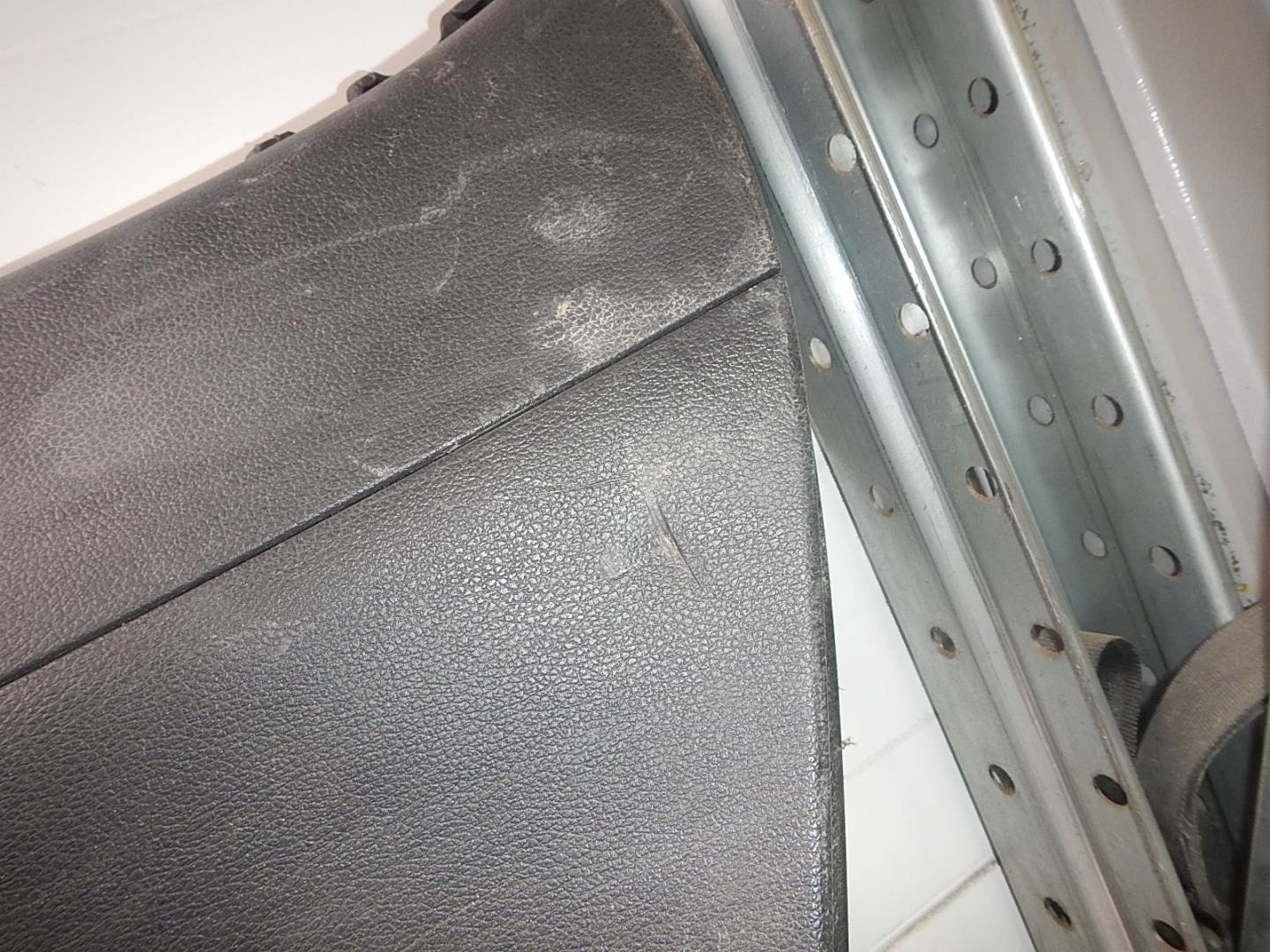 Обшивка двери задней правой