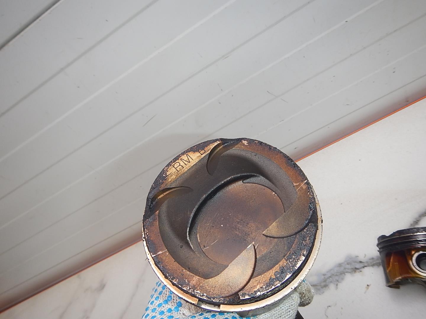 Поршень с шатуном