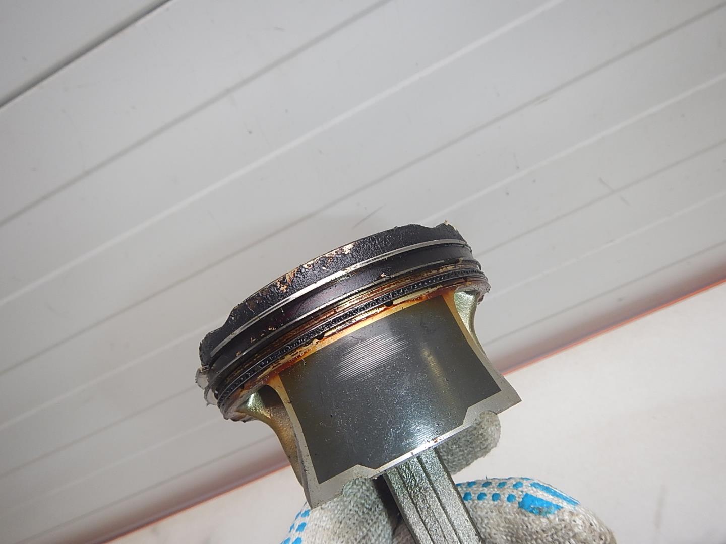 Поршень с шатуном