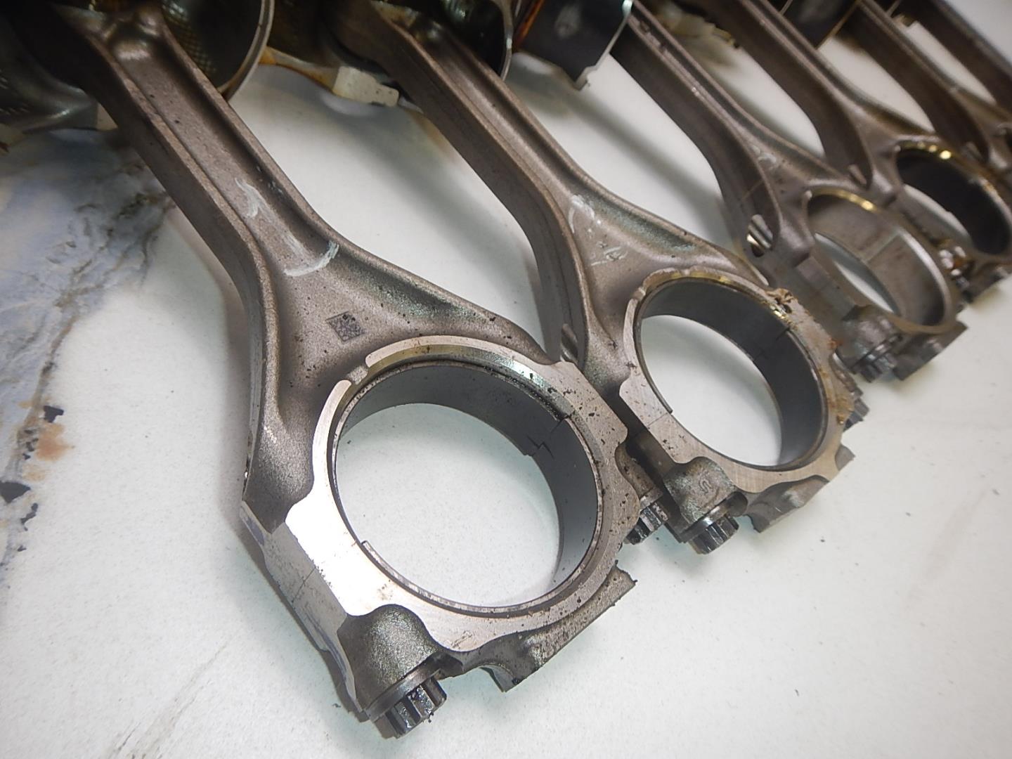 Поршень с шатуном