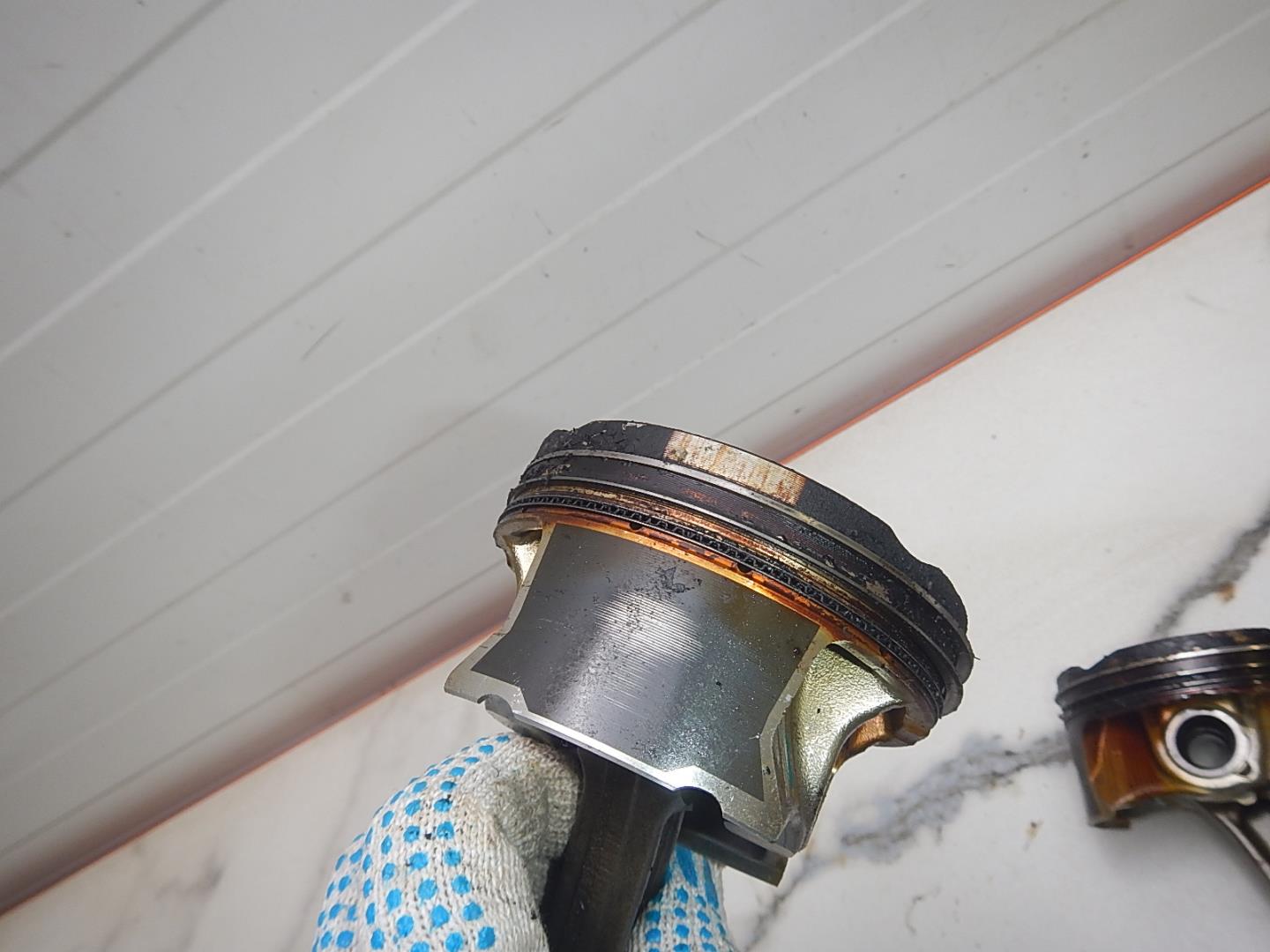 Поршень с шатуном