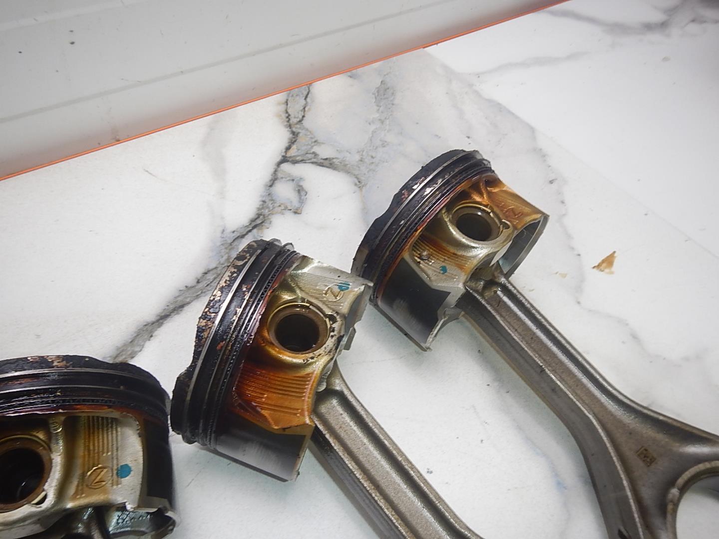 Поршень с шатуном