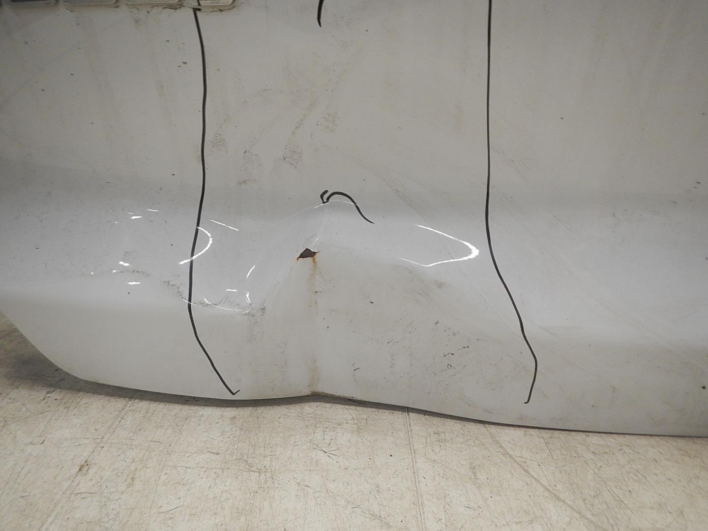 Дверь багажника