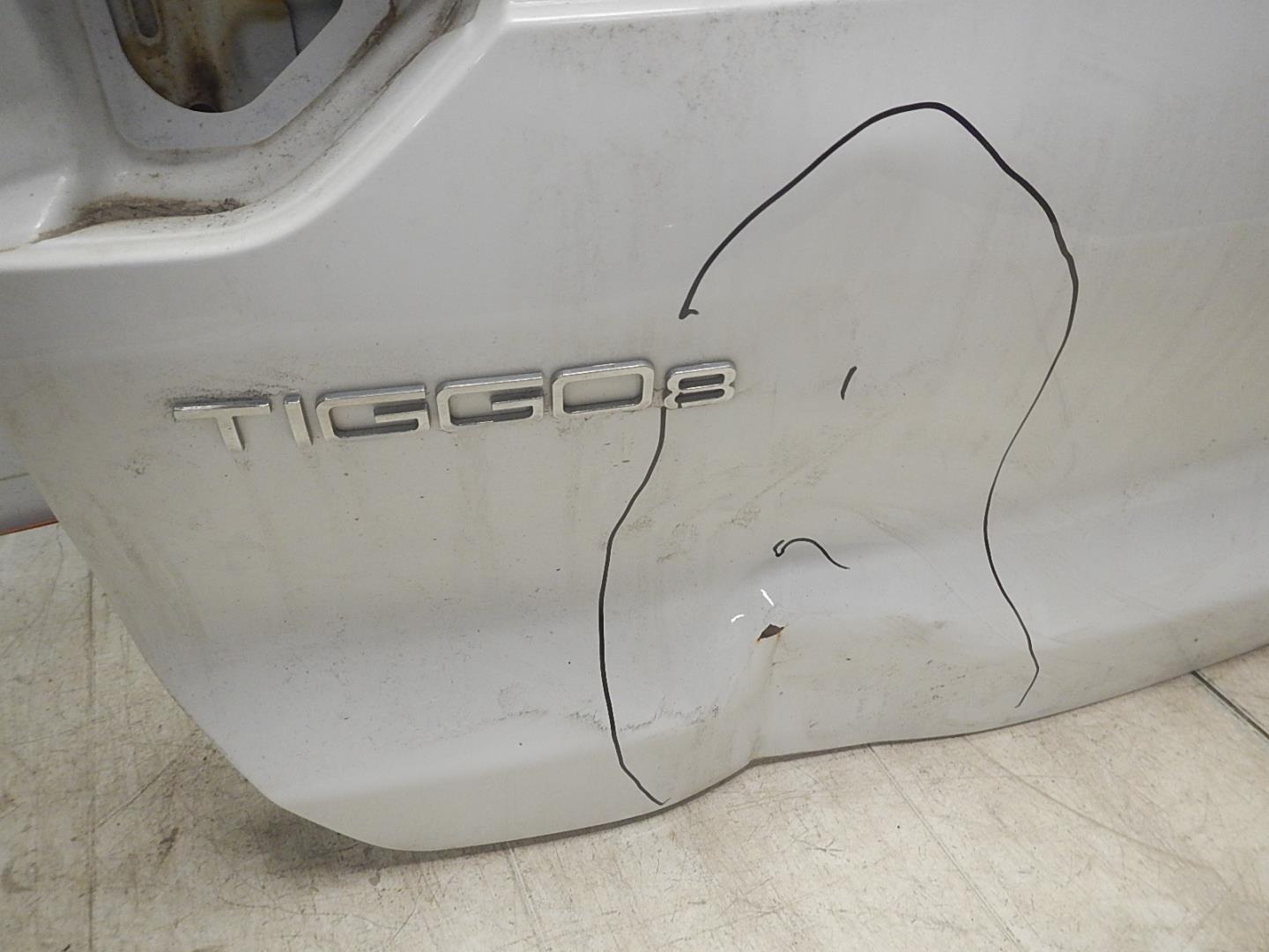 Дверь багажника