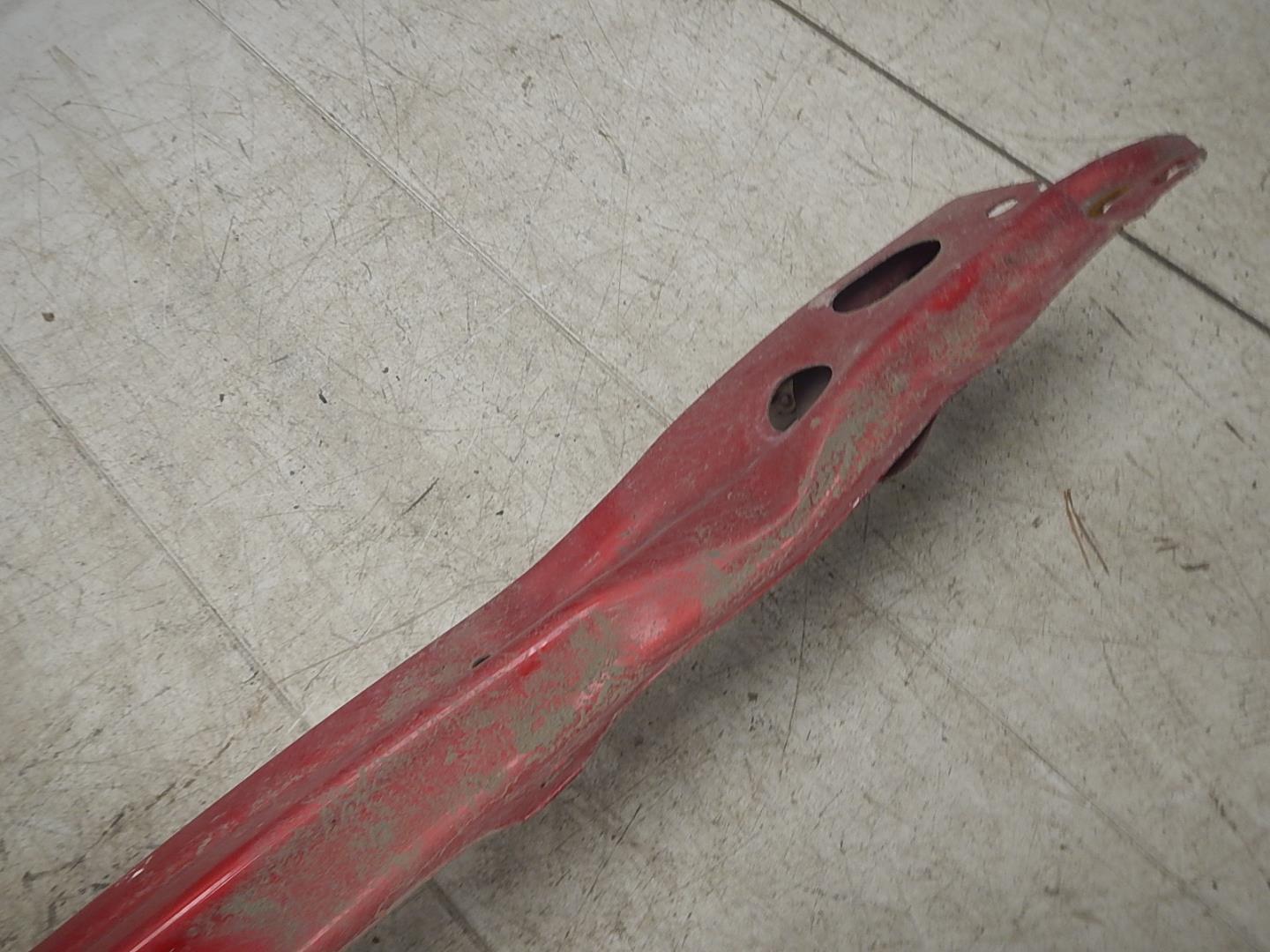 Усилитель заднего бампера