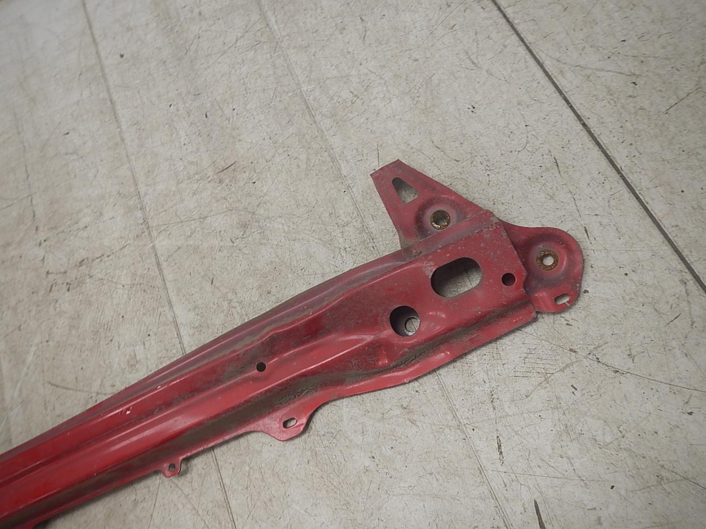 Усилитель заднего бампера