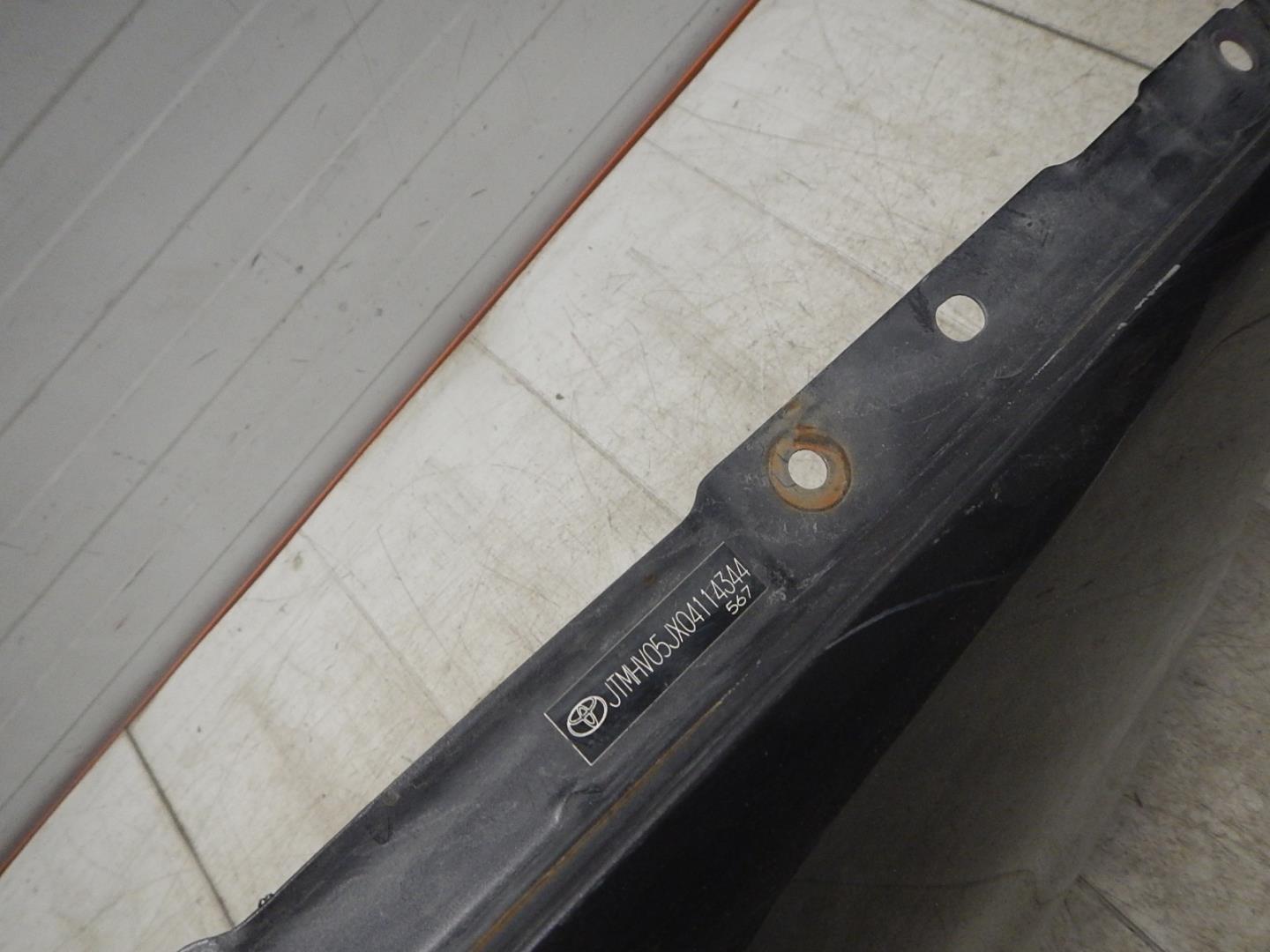 Крыло переднее правое