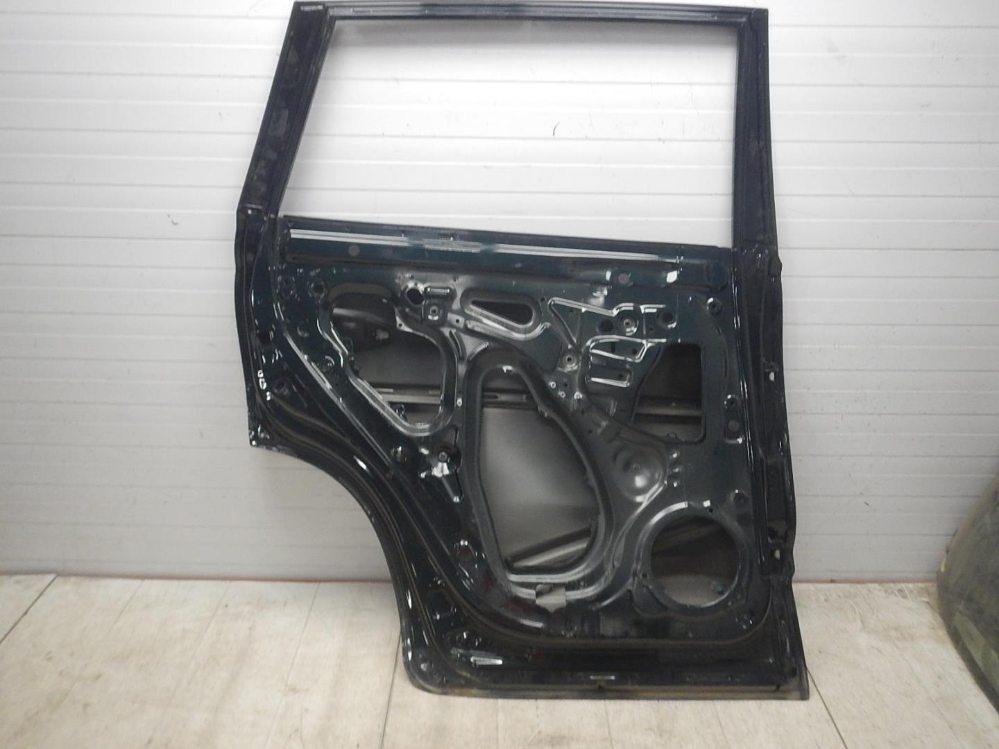 Дверь задняя левая