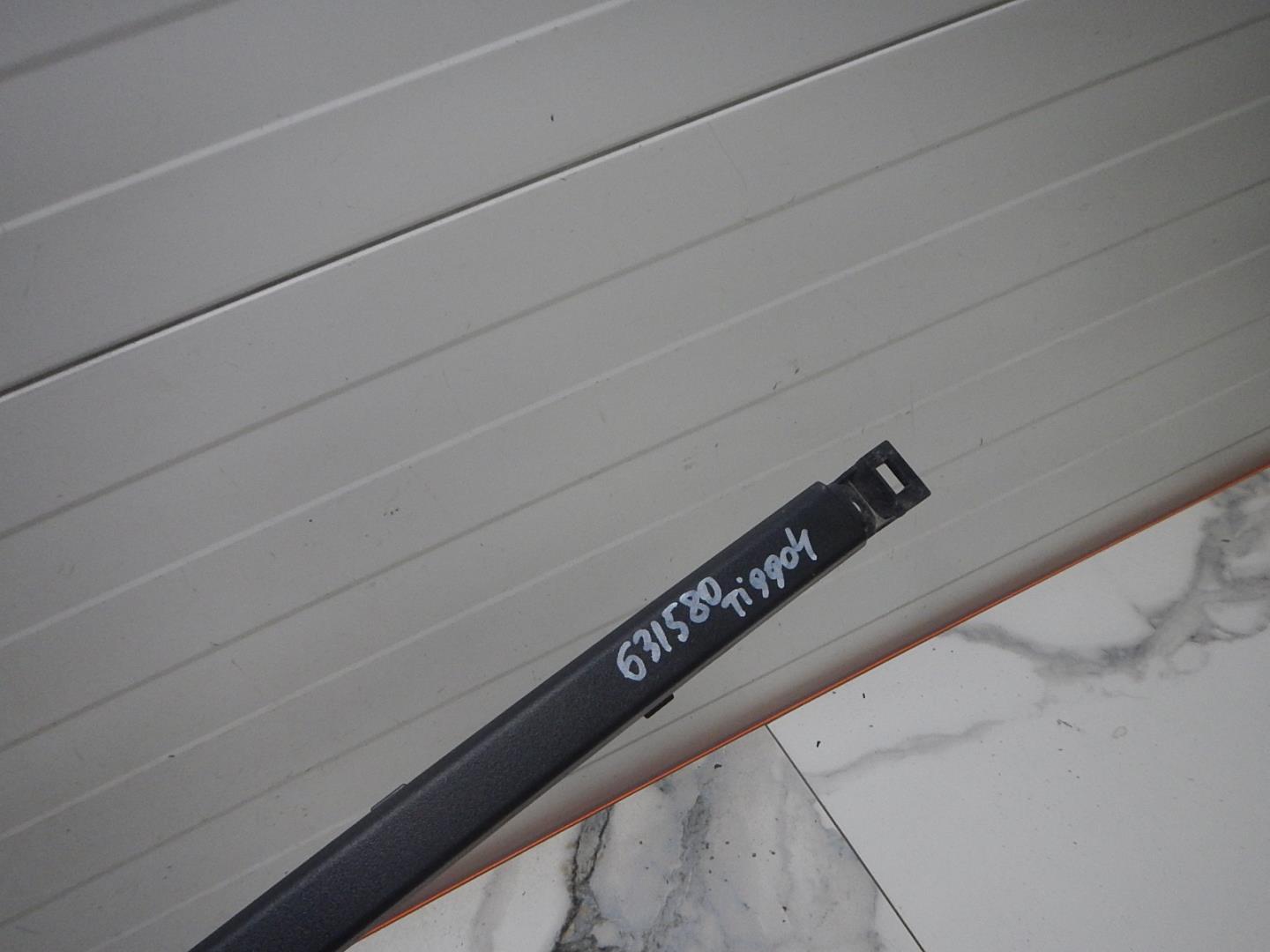 Молдинг заднего бампера