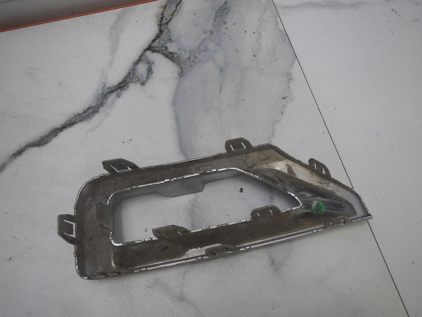 Накладка заднего бампера левая