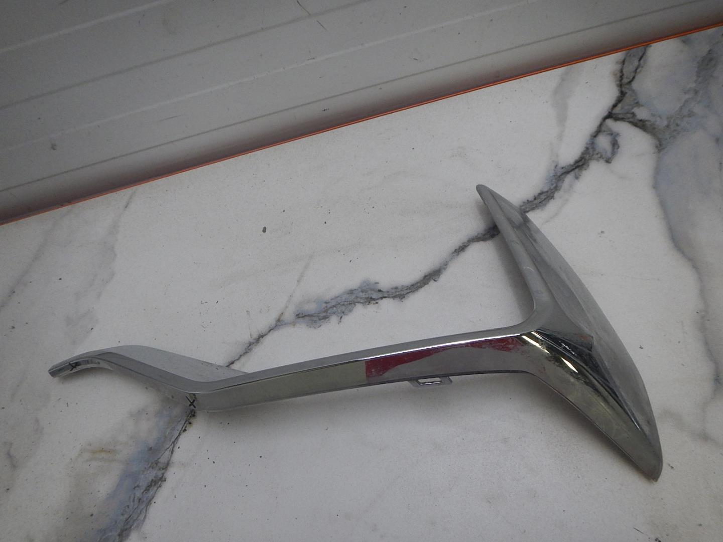 Молдинг заднего бампера