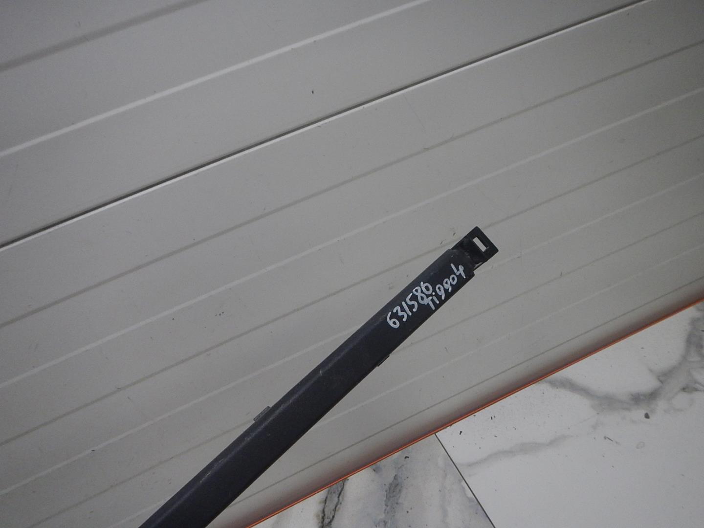 Молдинг заднего бампера