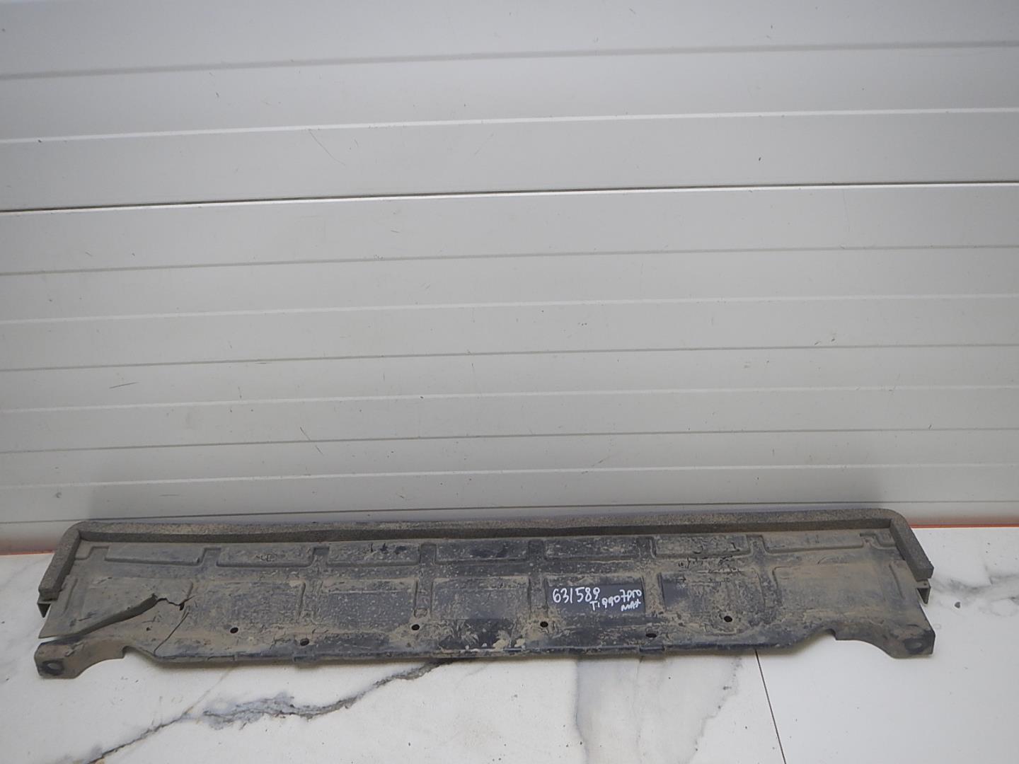 Воздуховод радиатора нижний