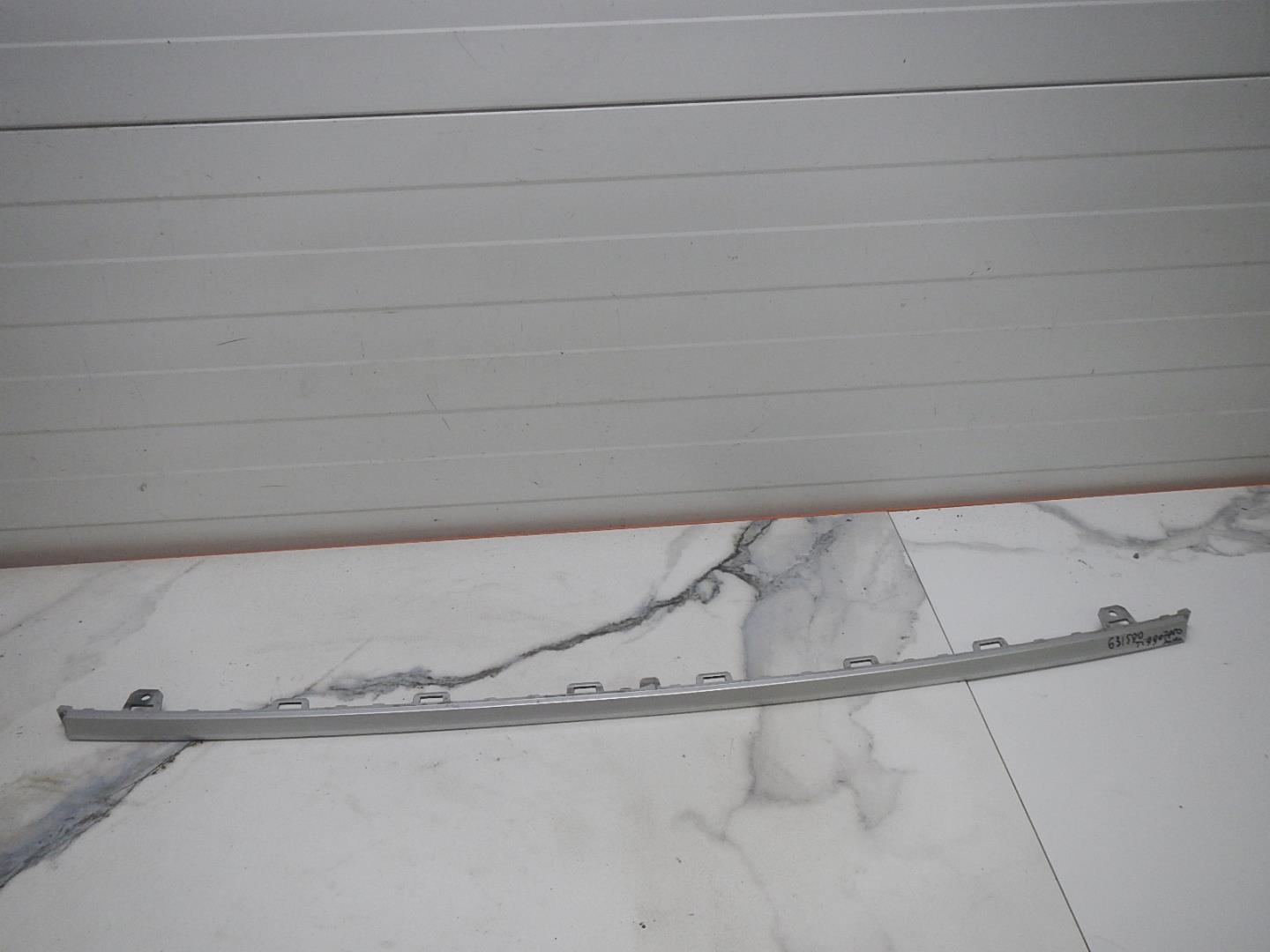 Молдинг заднего бампера