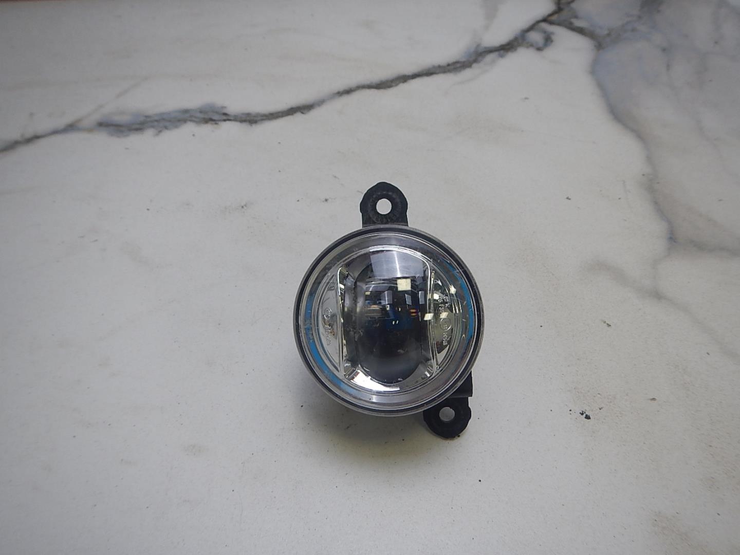 Фара противотуманная правая