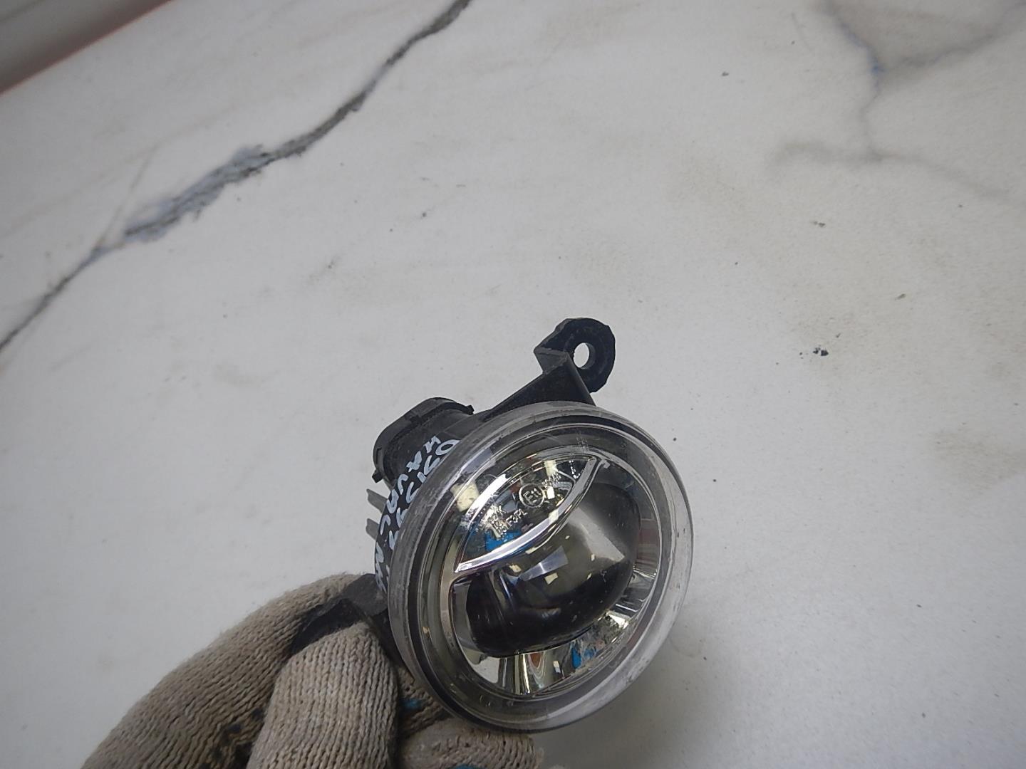 Фара противотуманная правая