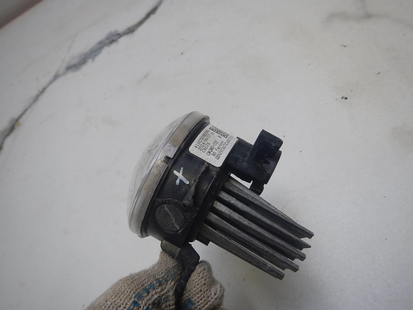 Фара противотуманная правая