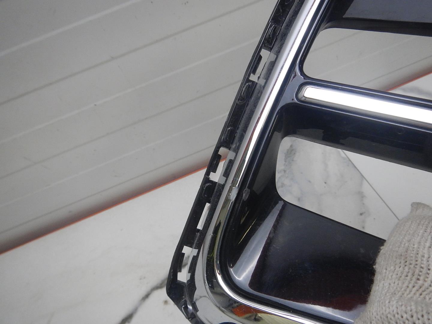 Решетка в бампер правая