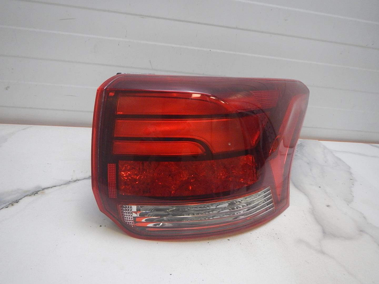 Фонарь задний правый